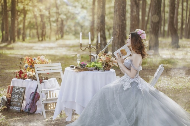 Tendances robes de mariée 2021 : le modèle princesse a la cote