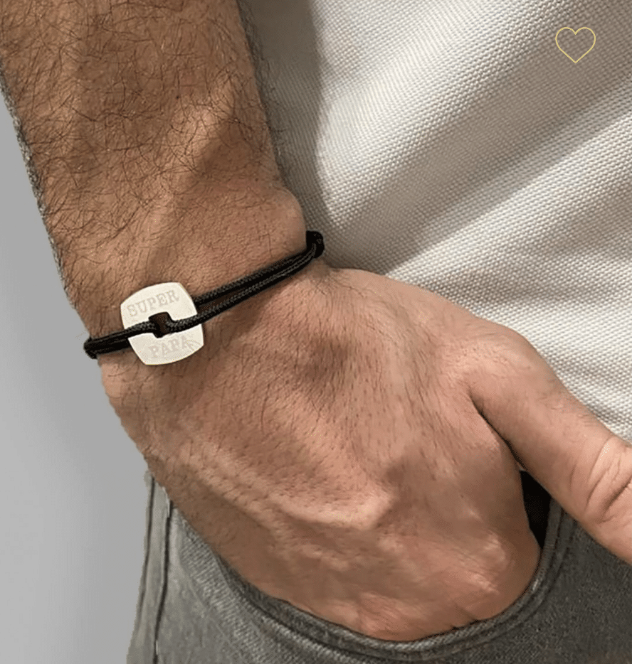 Ce qu’il faut savoir sur les bijoux gravés pour homme